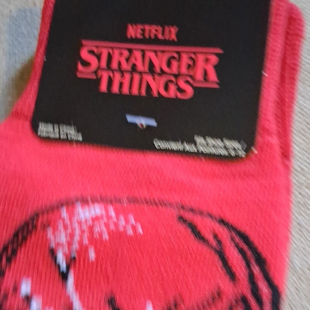Stranger Things Red Graphic Socks - Picture 6 of 8